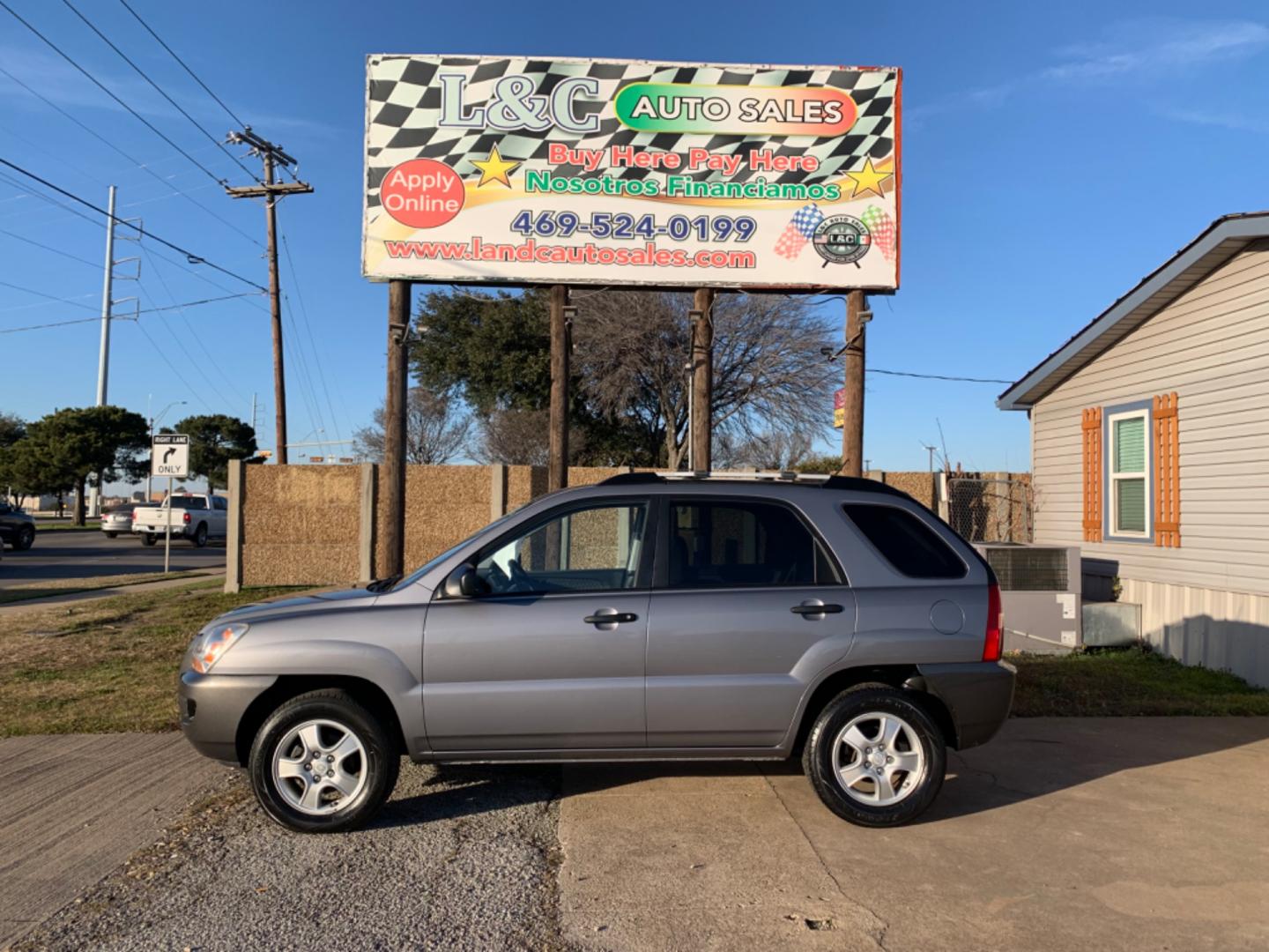 2008 Kia Sportage LX I4 2WD (KNDJF724X87) with an 2.0L L4 DOHC 16V engine, AUTOMATIC transmission, located at 1830 North Belt Line Road, Irving, TX, 75061, (469) 524-0199, 32.834373, -96.993584 - Photo#0